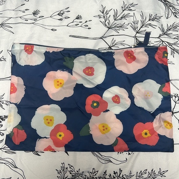 BOON SUPPLY Two Polyester Travel Bags Pouches Floral and Stripes - Picture 4 of 10